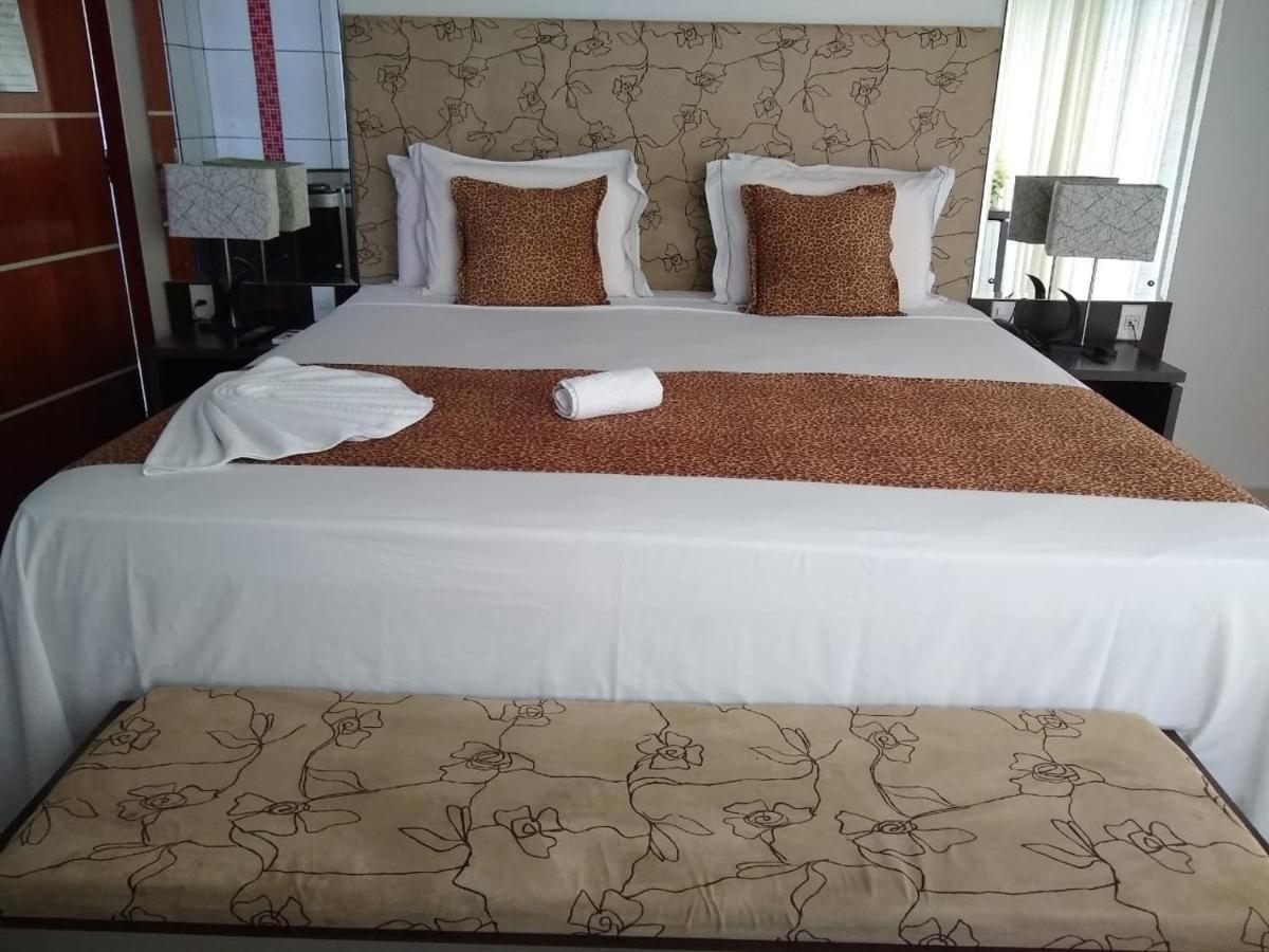 Hotel Crystal Palace Rolim de Moura